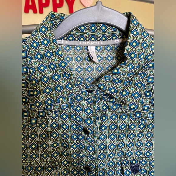 Cinch women’s size medium. Like new - Picture 3 of 5